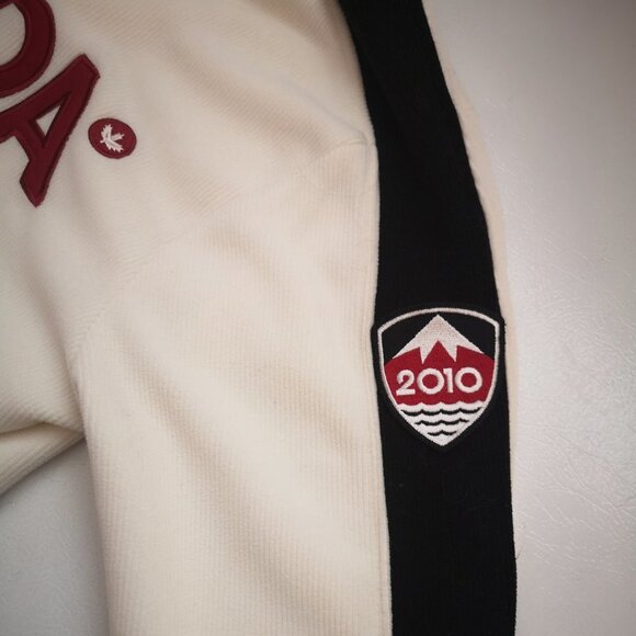 Hudson's Bay Co. Men's Size Large Official Outfitters 2010 Olympics 1/2 Zip - Picture 5 of 13